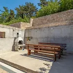 Front In בית נופש *
