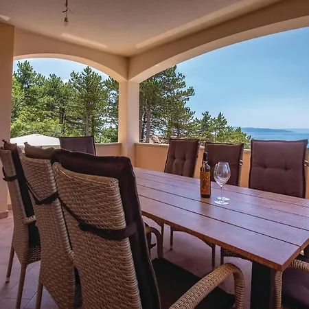 4 Bedroom Awesome In